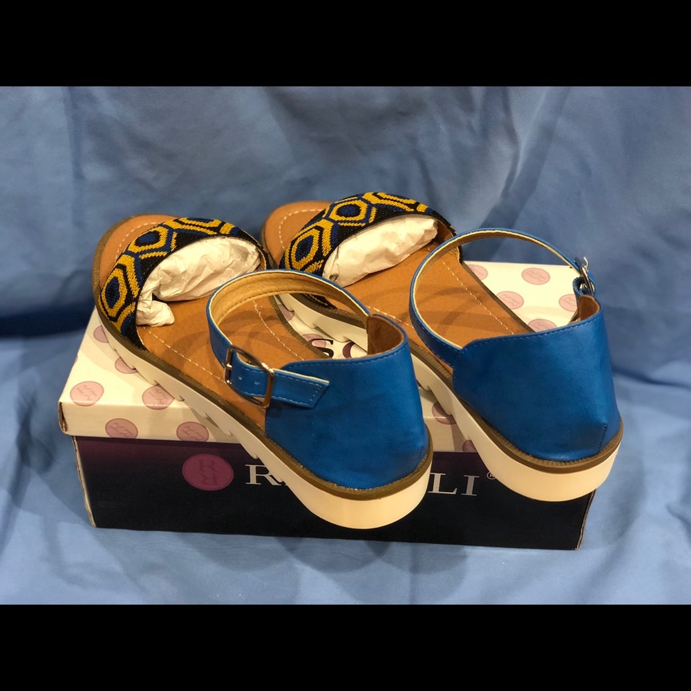 Fun sandals - Picture 4 of 4